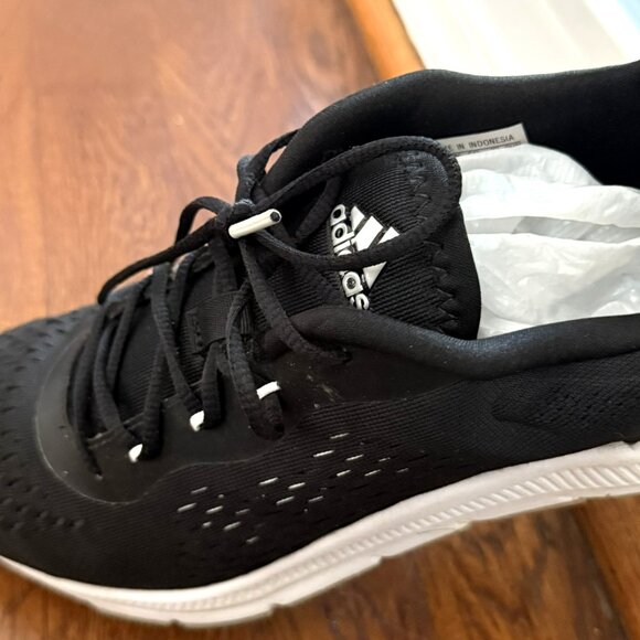 Adidas Novamotion Women's Running Shoe in Core Black, Cloud White size 7 - Picture 5 of 7
